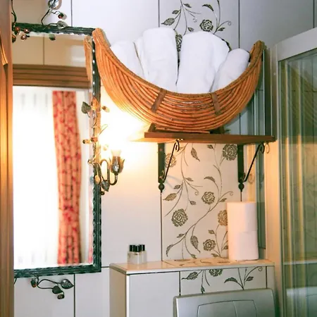 Hotell Sphendon 3*